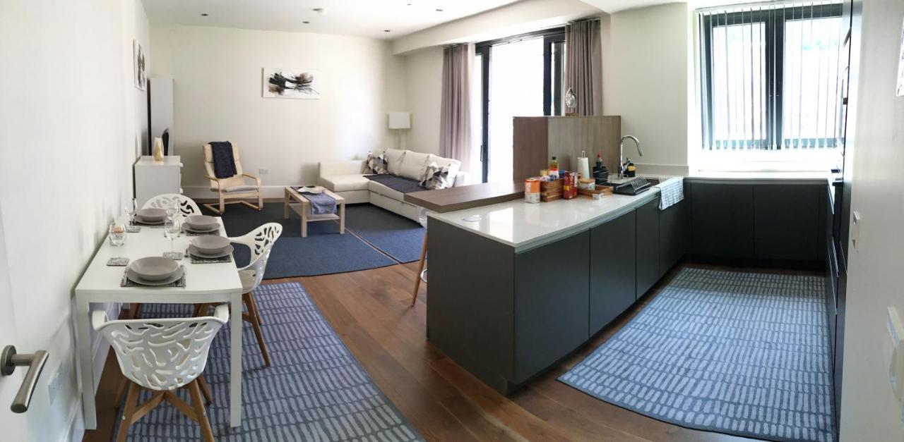 Luxurious Central Apartment With Pool Gibraltar Exterior photo